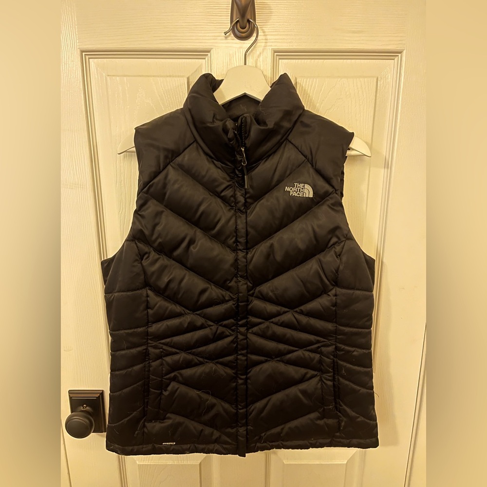 Women’s North Face 550 Down Vest size Large